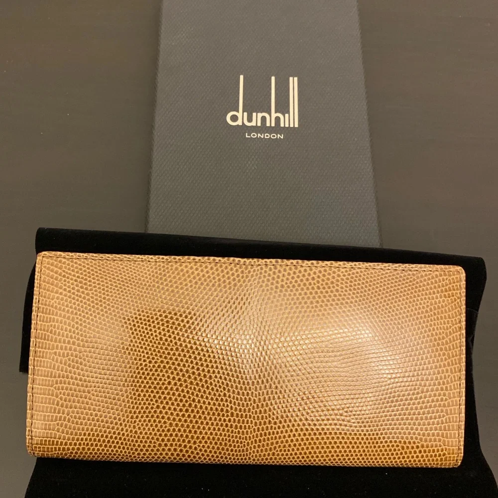 Brand New/Never used wallet, with box - Picture 4 of 4